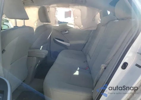 2011 Toyota Prius z USA, uszkodzony, nr VIN JTDKN3DU6B0272354